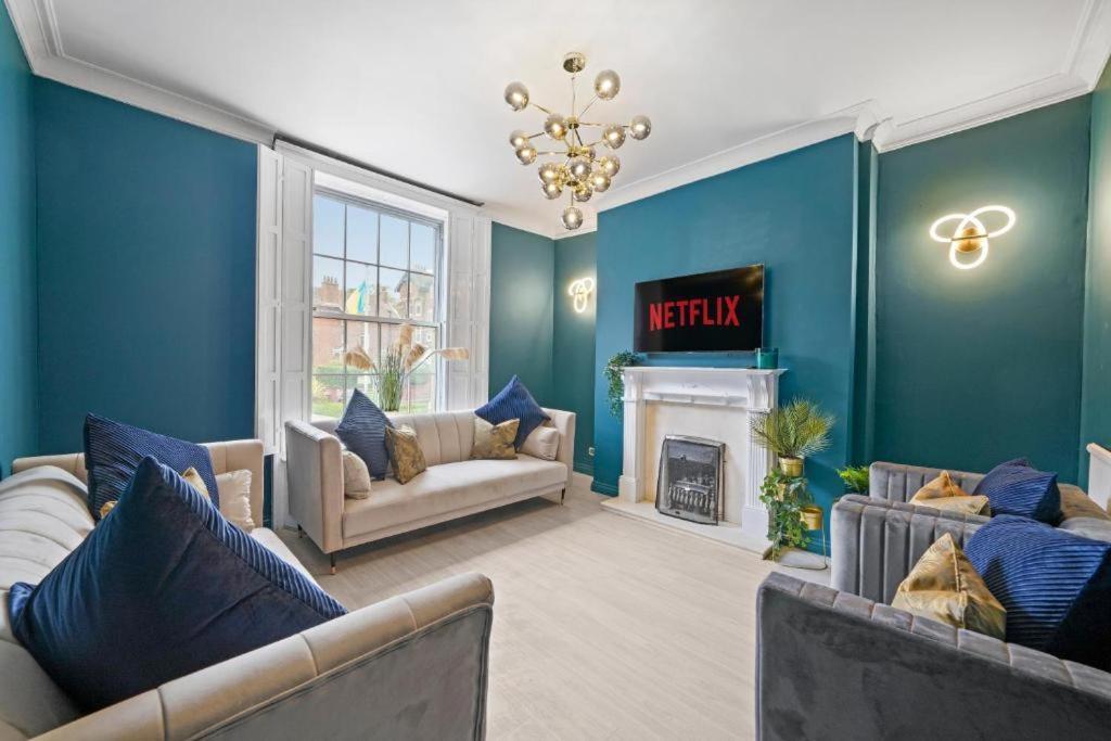 Deluxe 5 Bed In Central Whitby - Parking - Hot Tub Kültér fotó