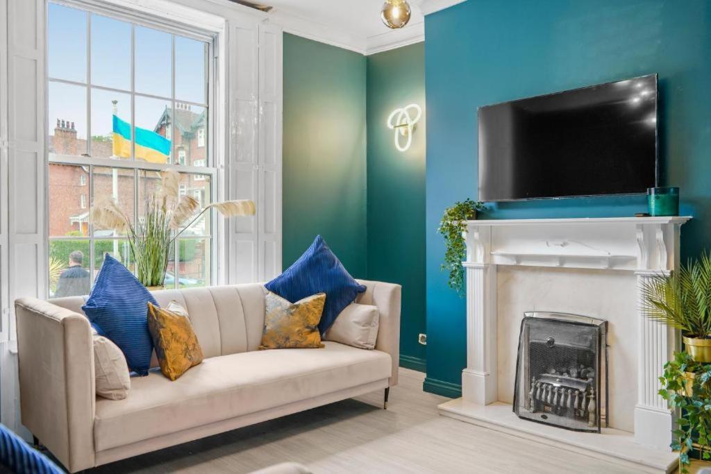 Deluxe 5 Bed In Central Whitby - Parking - Hot Tub Kültér fotó