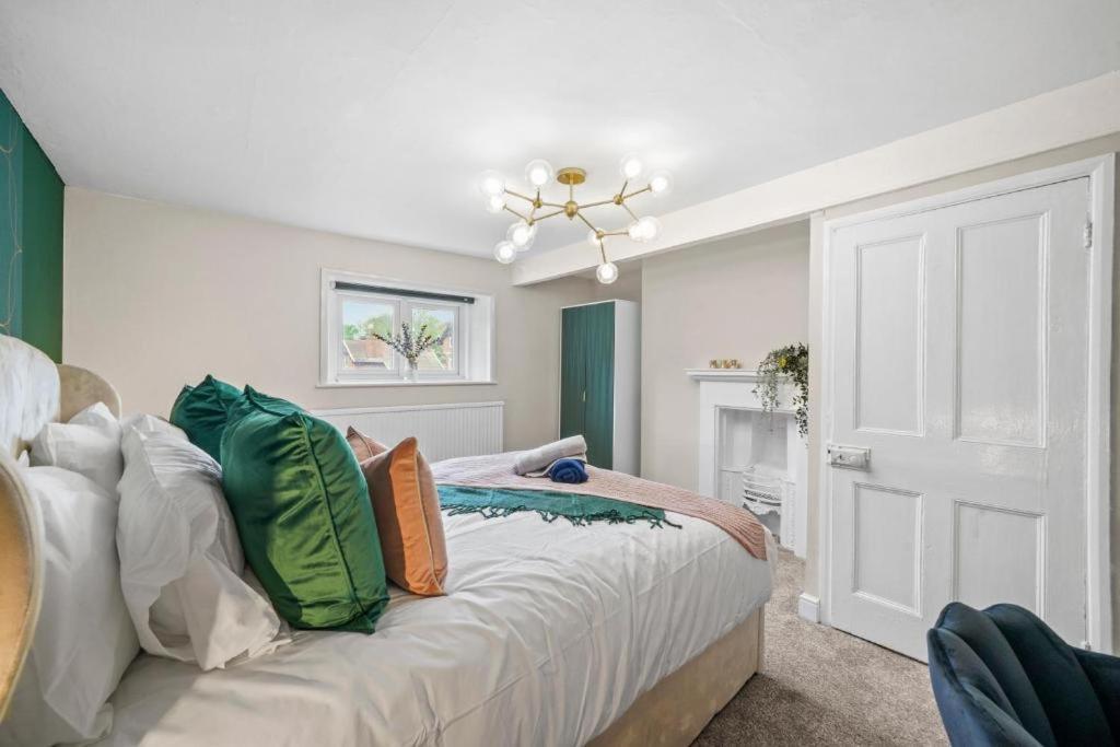 Deluxe 5 Bed In Central Whitby - Parking - Hot Tub Kültér fotó