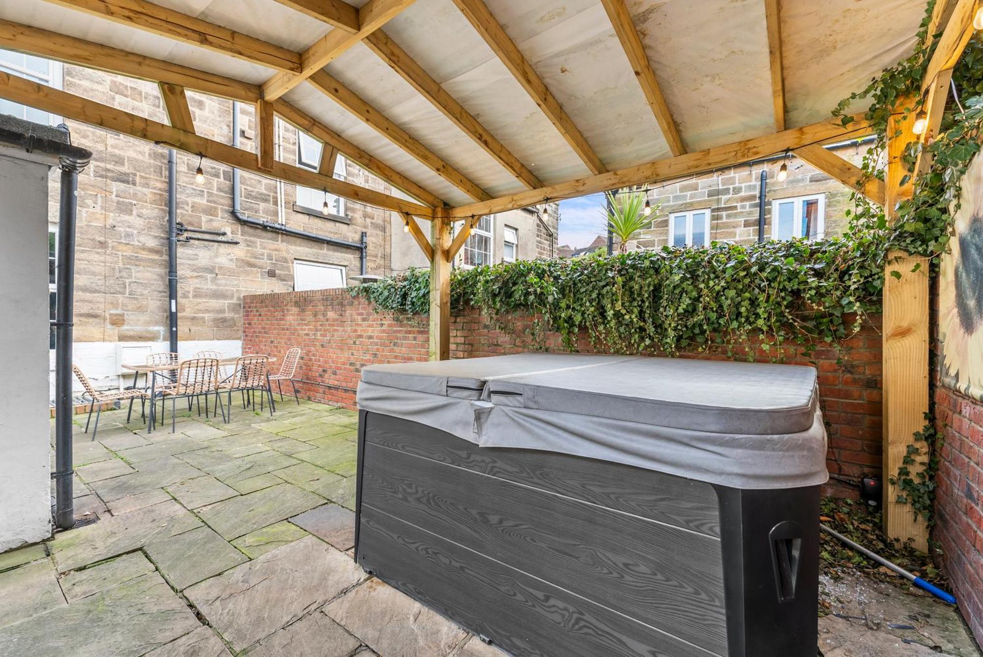 Deluxe 5 Bed In Central Whitby - Parking - Hot Tub Kültér fotó