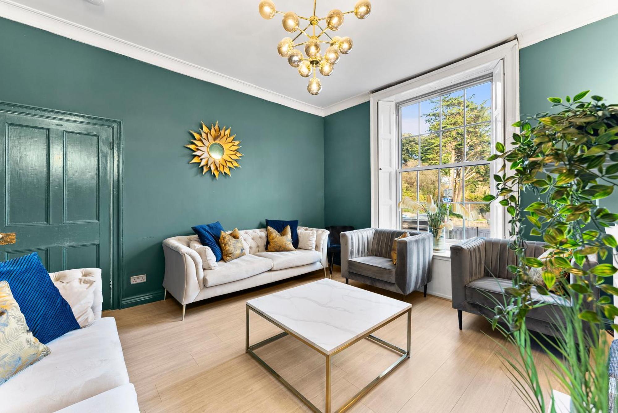 Deluxe 5 Bed In Central Whitby - Parking - Hot Tub Kültér fotó